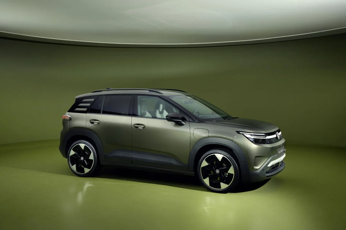 Volkswagen ID. Cross: 427 км автономії, зарядка за 24 хвилини та преміум-технології від 28 000 євро