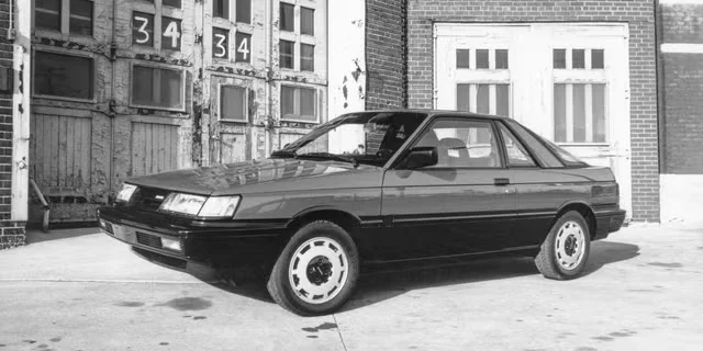 Досліджуємо Nissan Sentra SE 1987 року (Фотогалерея)
