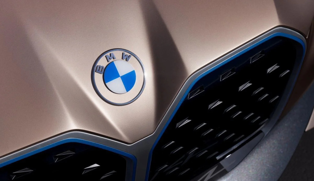 BMW відкликає понад 744.000 автомобілів через ризик загоряння