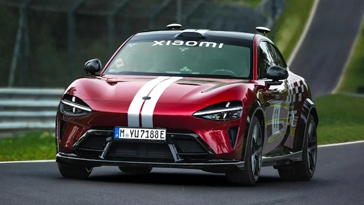 990 кінських сил, без водія: автономний Nürburgring Xiaomi YU7 GT