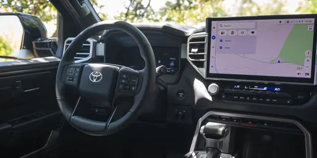 Огляд інтер'єру Toyota Sequoia Trailhunter 2027 року