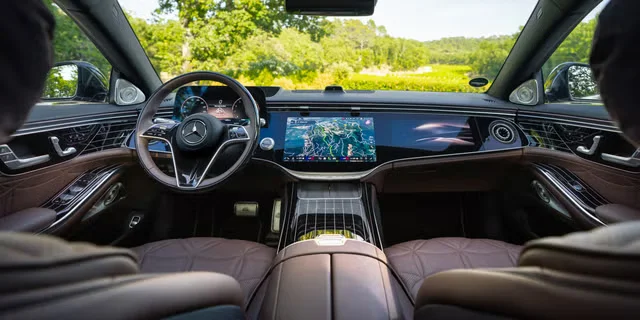 Огляд Інтер'єру 2027 Mercedes-Maybach S580