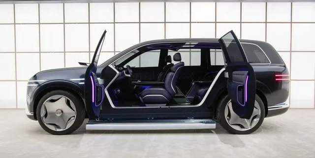 Genesis підтверджує, що GV90 матиме двері-лімузини, як у Rolls-Royce