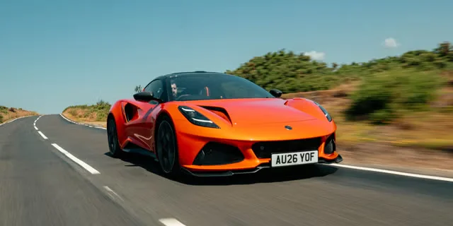Emira 420 Sport від Lotus: новий погляд на класичний спорткар