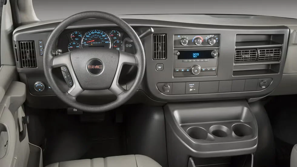 2027 рік: Chevrolet Express та GMC Savana нарешті отримують сенсорний екран після багатьох років