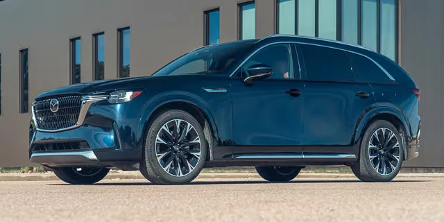 Яка модель Mazda CX-90 є найкращою покупкою для вас?