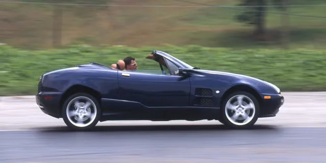 Огляд 2001 Qvale Mangusta: Італійсько-американський кабріолет